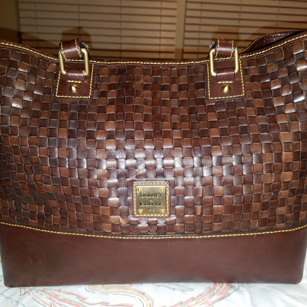 Dooney and Bourke East West Tessuta